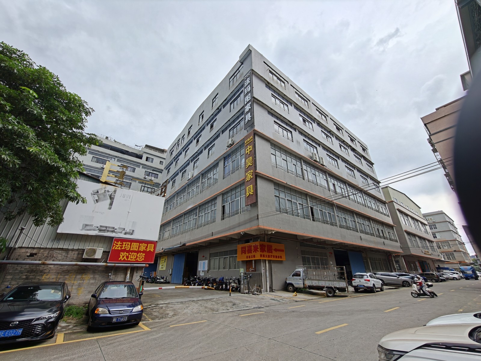 China Furniture Wholesale Factory in Foshan: Direct Manufacturer for Bulk Orders