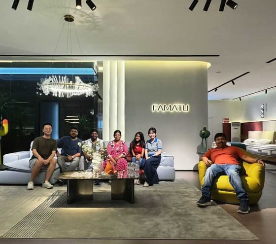 Customer Stores & Showrooms — photo 67