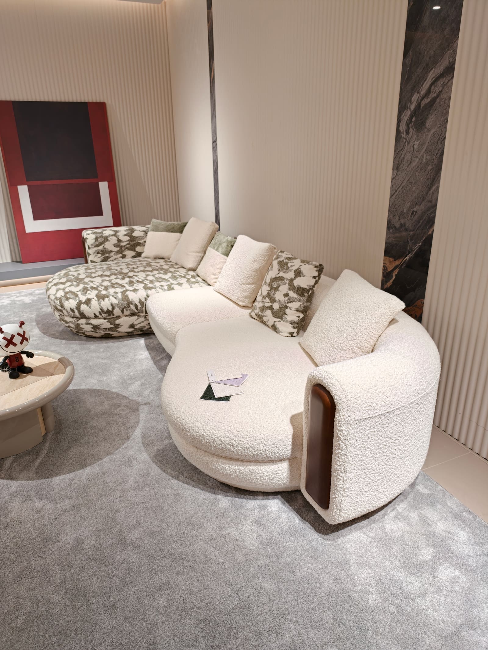 5012 Curved Cream Boucle Modular Sectional Sofa 7