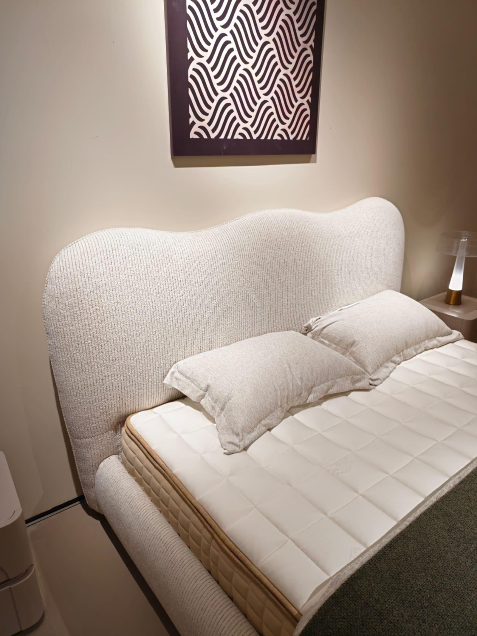 Cotton Linen Platform Bed with Cloud-Shaped Curved Headboard 2