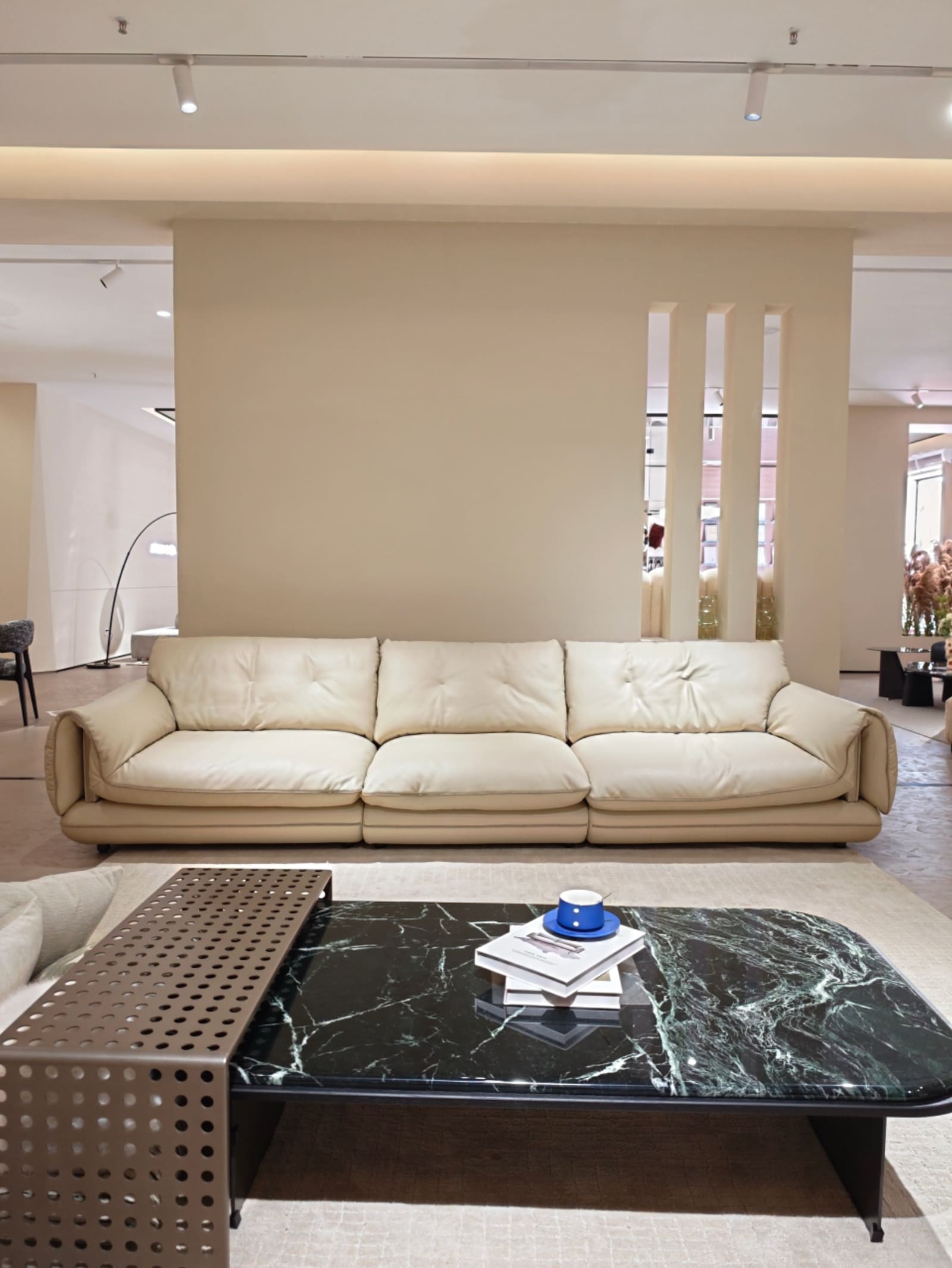 Top-Grain Leather Four-Seater Modular Sofa D076 9