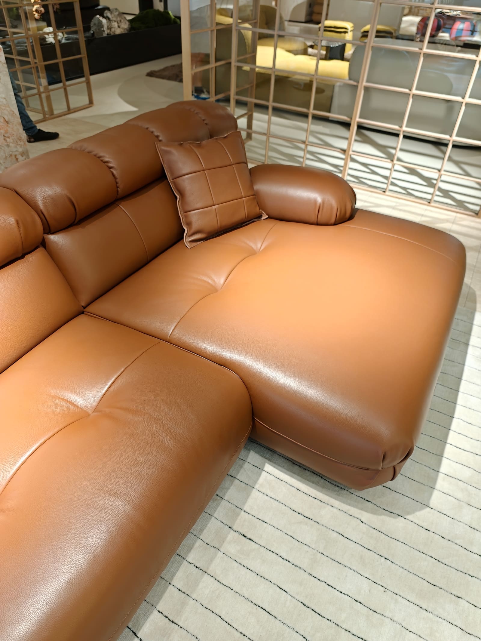 Modern Modular Leather Sectional Sofa with Chaise HD2442B 11