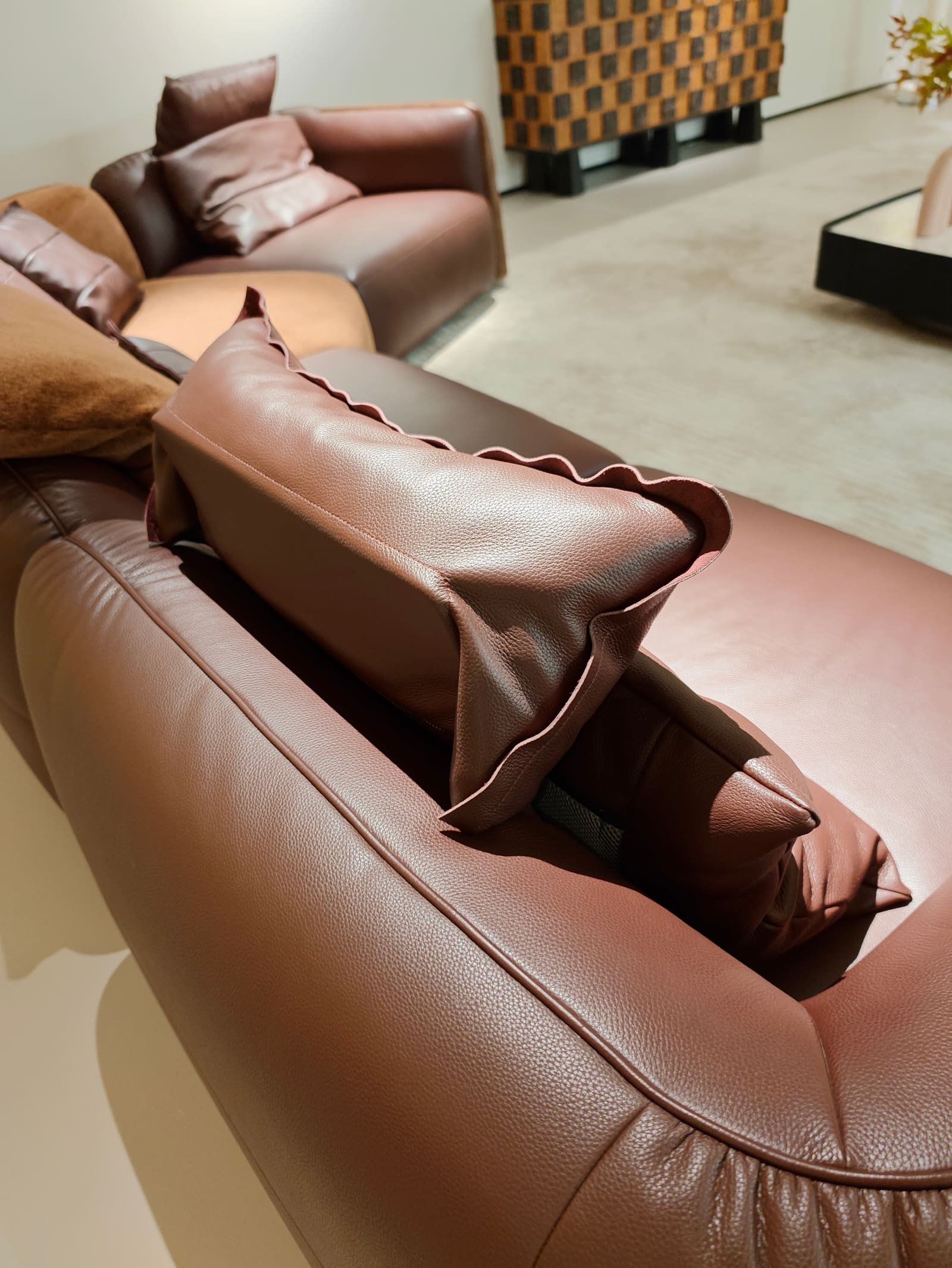 Large Curved Modular Leather Sectional Sofa HD2444B 8