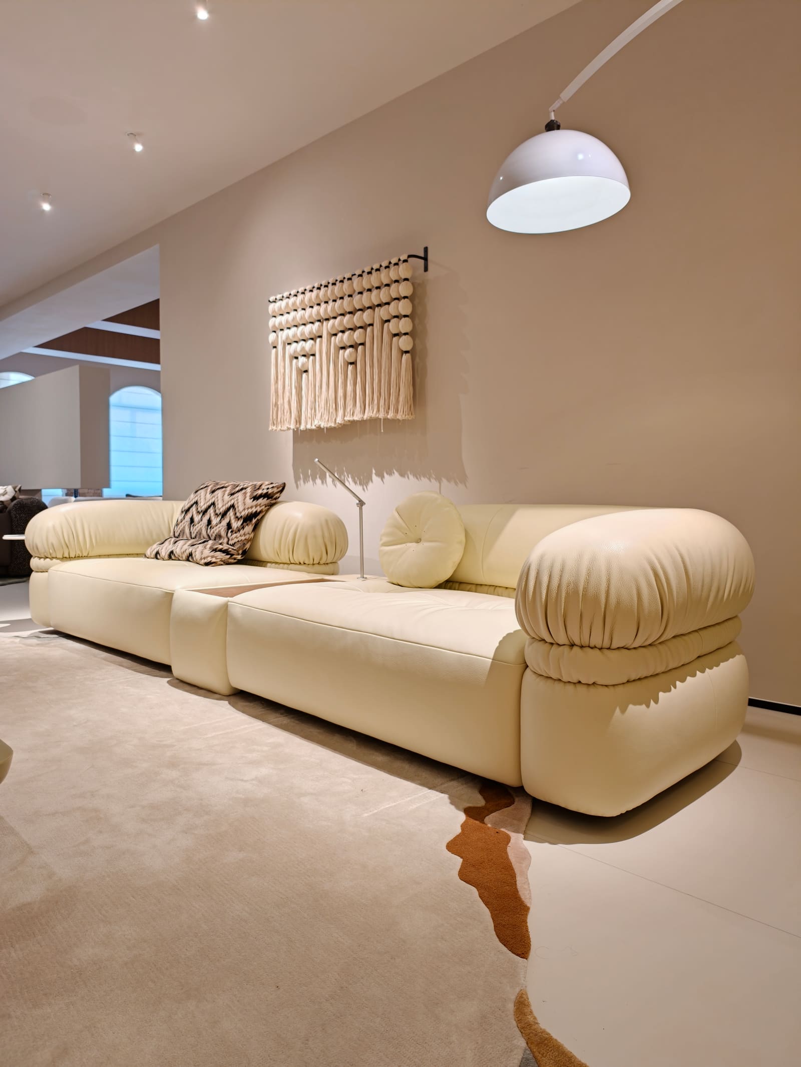 Luxury Top-Grain Leather Two-Piece Sofa with Center Cabinet HD2452 4