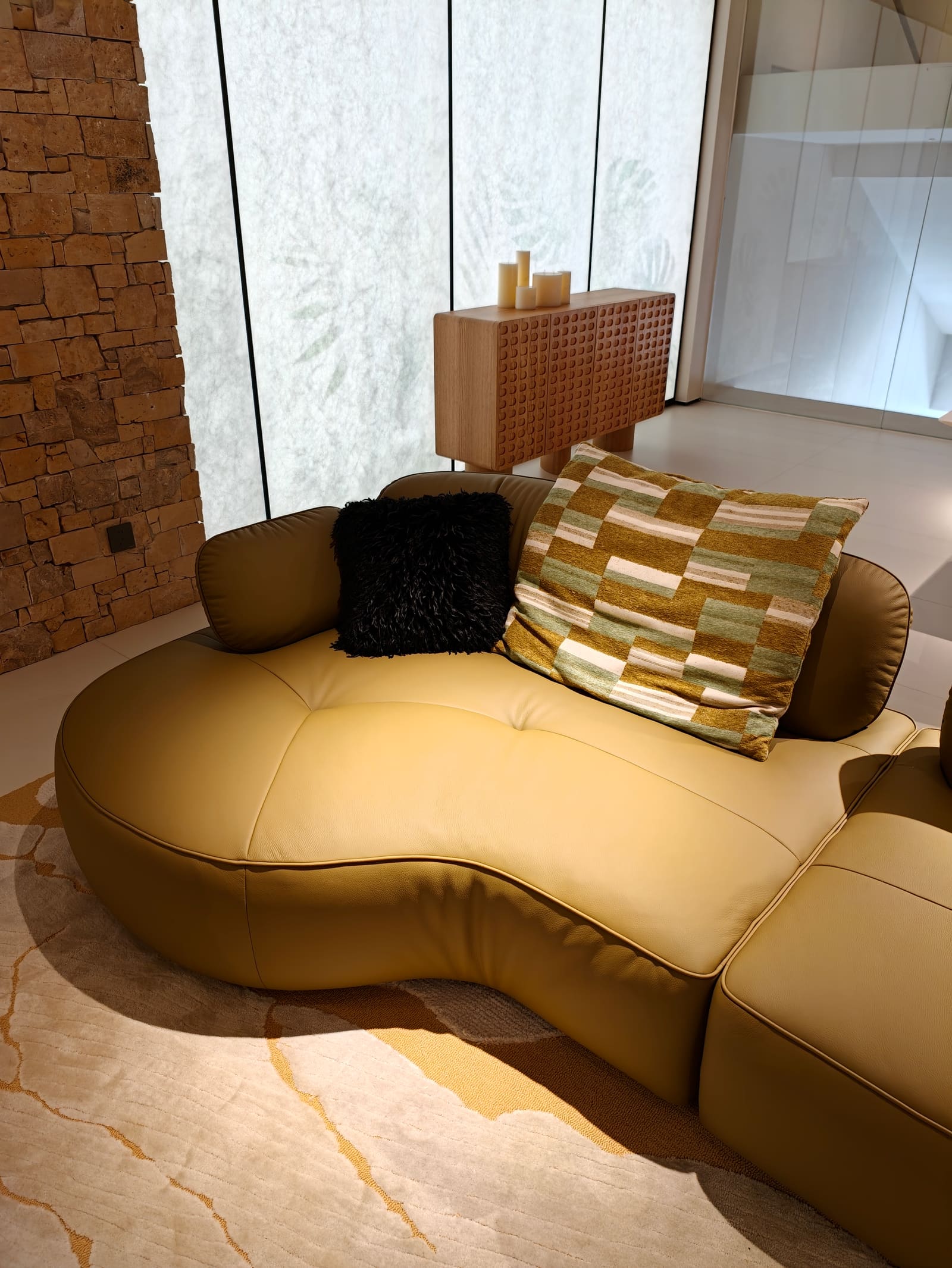 Curved Top-Grain Leather Sofa with 3-Seater and Chaise HD2453 5