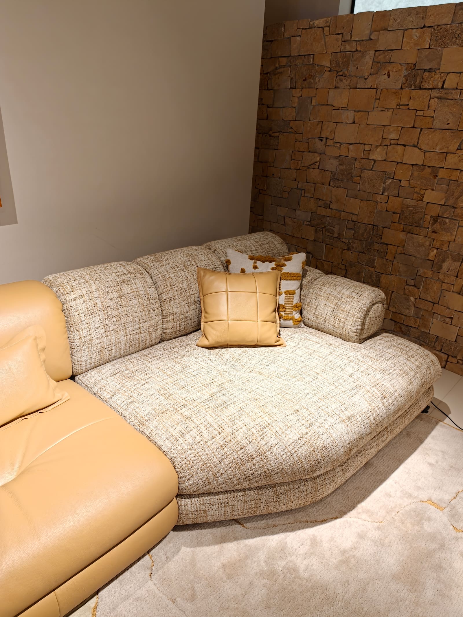 Large Curved Leather & Fabric Sectional Sofa with Chaise HD2457 4